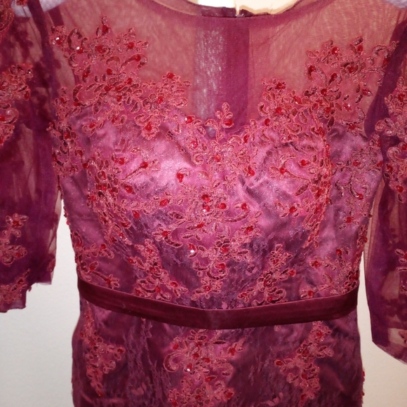 Maroon DRESS - Picture 2 of 4